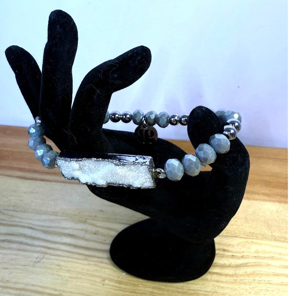 CB Jewelry Gray Beaded White Druzy Bar Stretch Bracelet